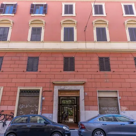 Via Provana San Giovanni 2 Bedroom Rom