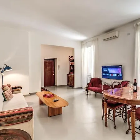 Via Provana San Giovanni 2 Bedroom Rom