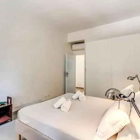 Via Provana San Giovanni 2 Bedroom Daire *