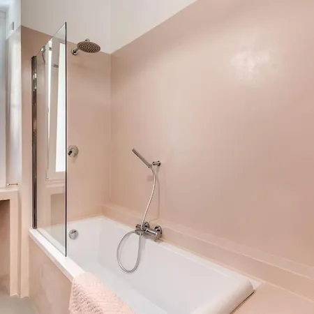 Daire Via Provana San Giovanni 2 Bedroom Roma