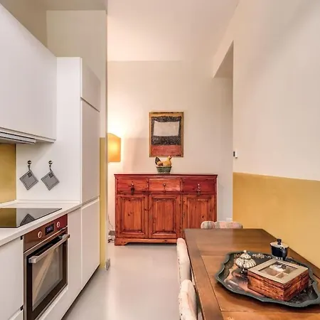 Via Provana San Giovanni 2 Bedroom Rom