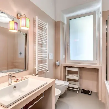Via Provana San Giovanni 2 Bedroom רומא